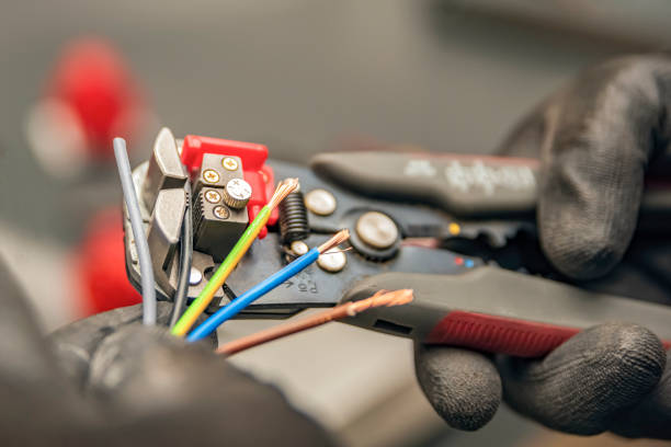 Best Affordable Emergency Electrician  in Wakefield, VA